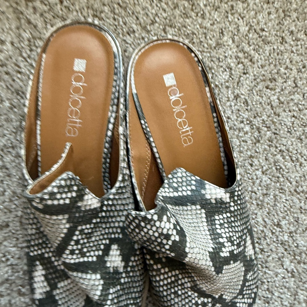 Dolce Vita Women's Snakeskin Mules - Black and Cream